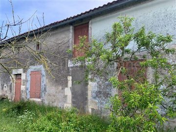 1 - Sauzé-Vaussais, House
