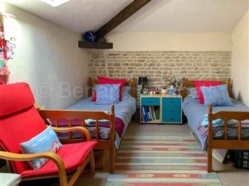 3df00edc-9286-bb21-293a-6a9ad8c32124
