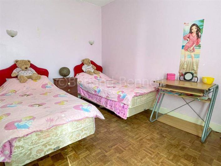 Image No.14-3 Bed House for sale