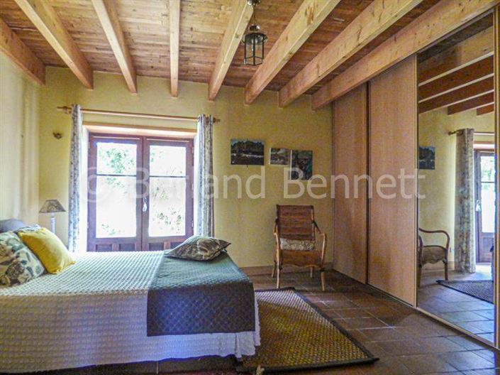 Image No.11-6 Bed House for sale