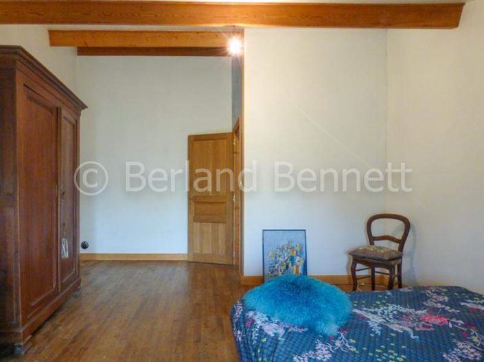 Image No.19-6 Bed House for sale