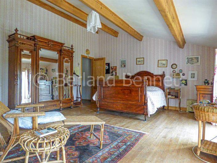 Image No.21-6 Bed House for sale