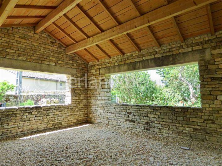 Image No.27-6 Bed House for sale