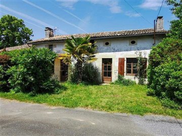 1 - Villefagnan, House