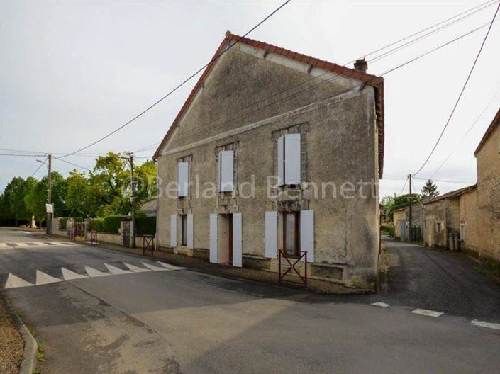 Image No.1-4 Bed House for sale