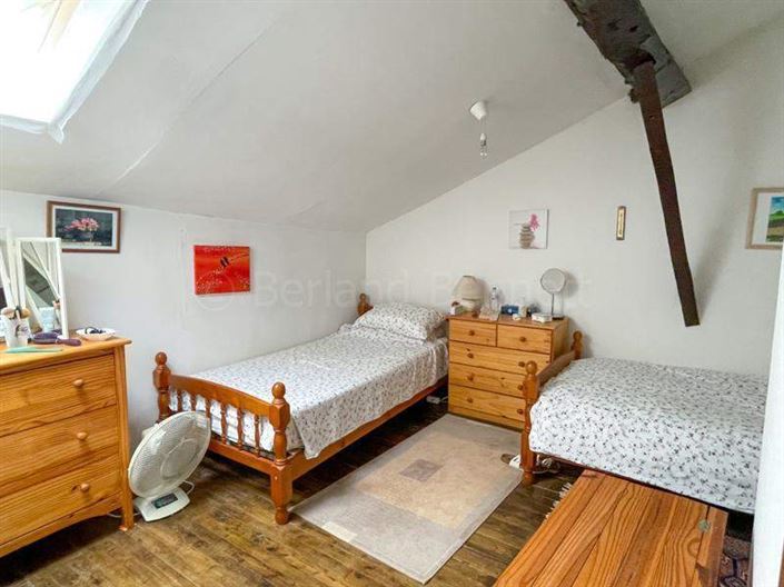 Image No.12-3 Bed House for sale