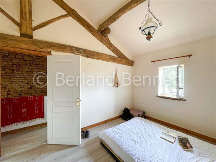 Image No.10-5 Bed House for sale