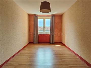 591e83a3-947d-d842-e94f-da6eba3d35db