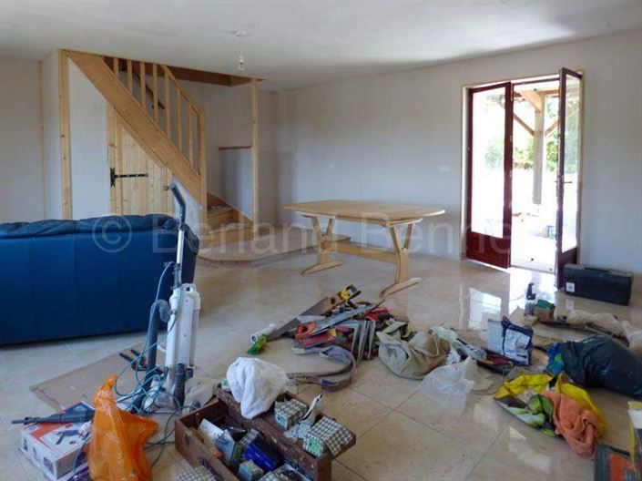 Image No.6-3 Bed House for sale