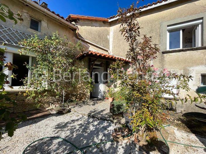 Image No.20-Maison de 5 chambres à vendre à Ruffec