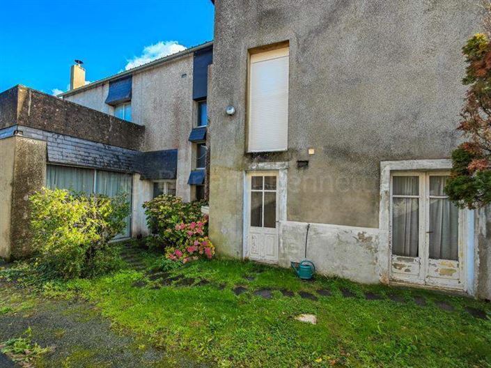 Image No.1-4 Bed House for sale