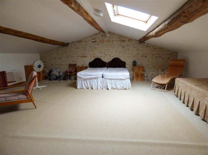 Image No.16-4 Bed House for sale