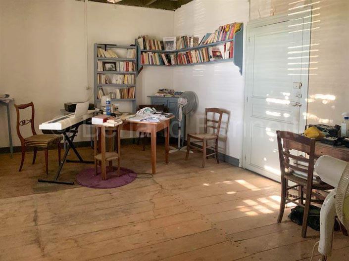 Image No.8-3 Bed House for sale