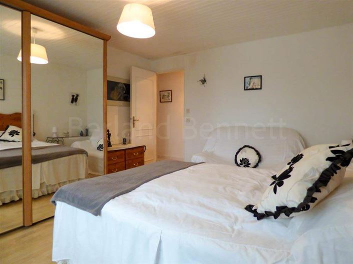 Image No.13-3 Bed House for sale