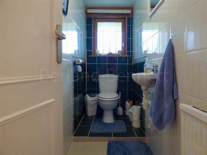 Image No.17-3 Bed House for sale