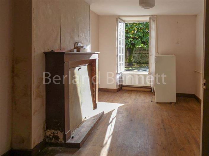 Image No.3-4 Bed House for sale