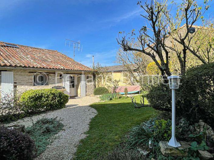 Image No.21-Maison de 2 chambres à vendre à Lezay