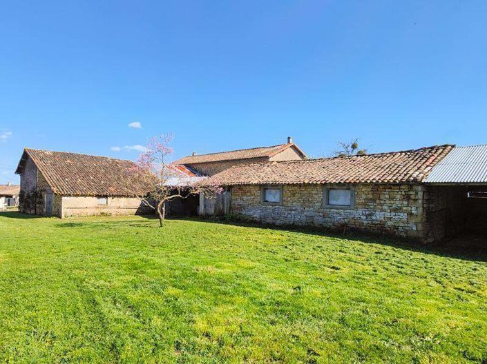 Image No.17-Maison de 2 chambres à vendre à Lezay