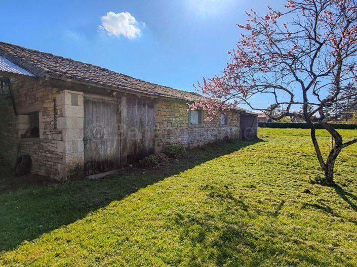 Image No.18-Maison de 2 chambres à vendre à Lezay