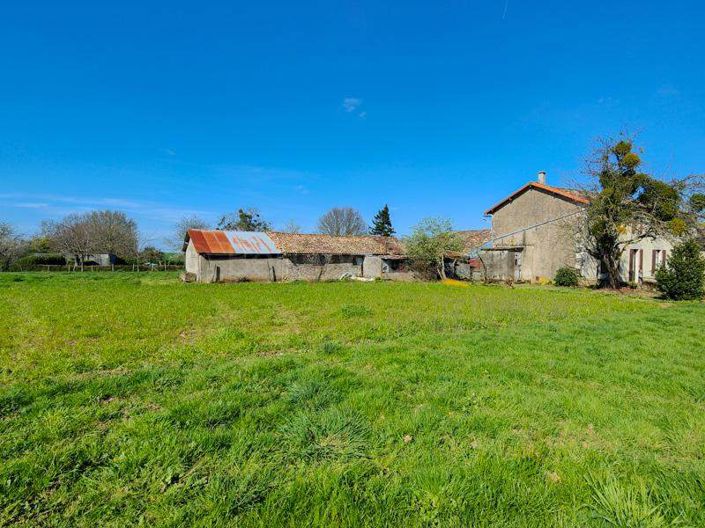 Image No.20-Maison de 2 chambres à vendre à Lezay