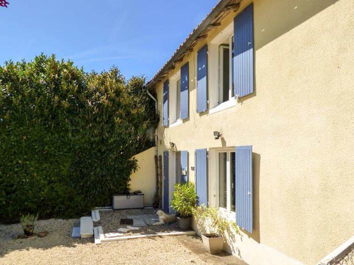 Image No.17-2 Bed House for sale