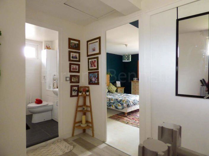 Image No.8-2 Bed House for sale