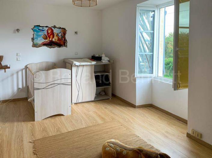 Image No.11-3 Bed House for sale