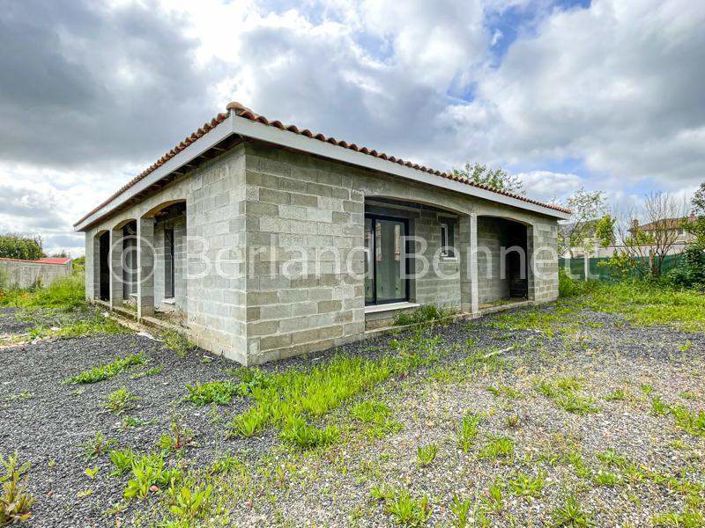 Image No.13-3 Bed House for sale
