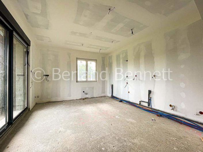 Image No.8-3 Bed House for sale