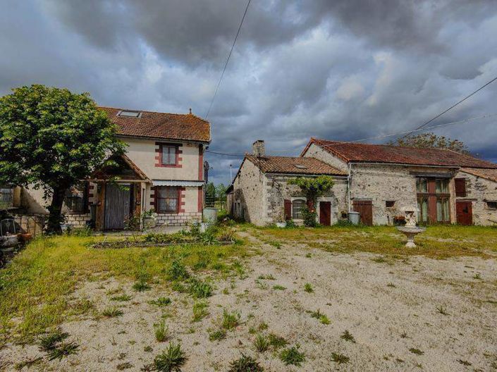 Image No.1-5 Bed House for sale
