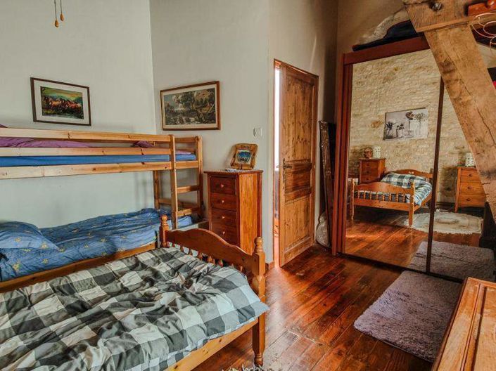 Image No.12-5 Bed House for sale