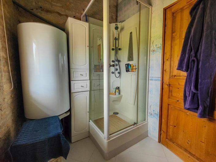 Image No.15-5 Bed House for sale