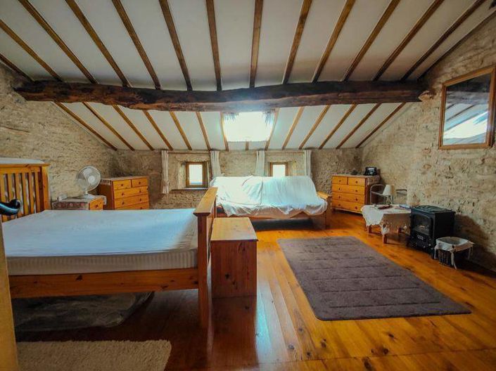 Image No.21-5 Bed House for sale