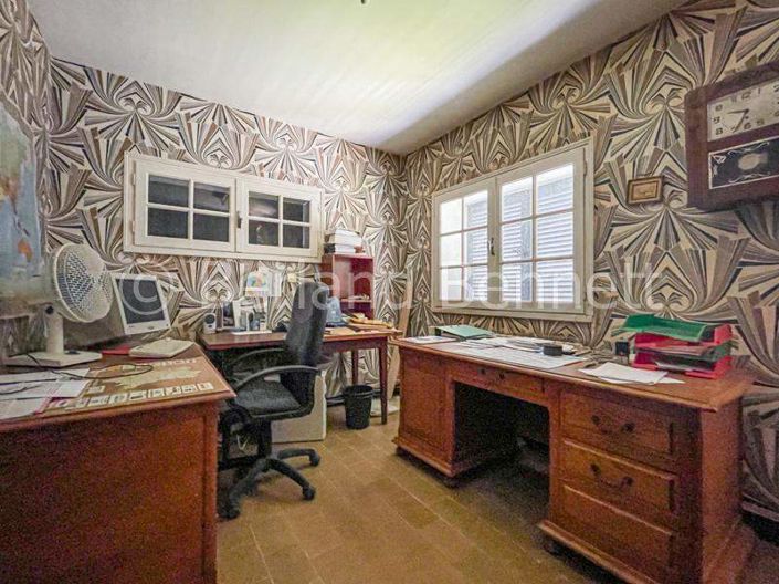 Image No.17-4 Bed House for sale