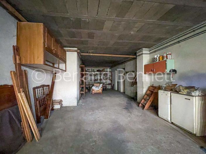 Image No.18-4 Bed House for sale