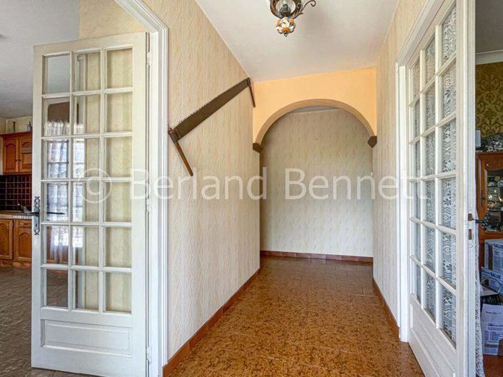 Image No.2-4 Bed House for sale