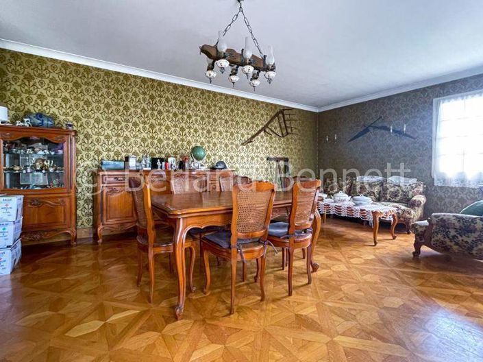 Image No.6-4 Bed House for sale