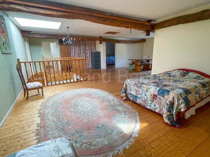 Image No.15-3 Bed House for sale