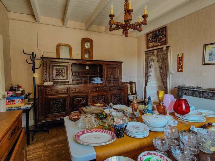 Image No.5-5 Bed House for sale