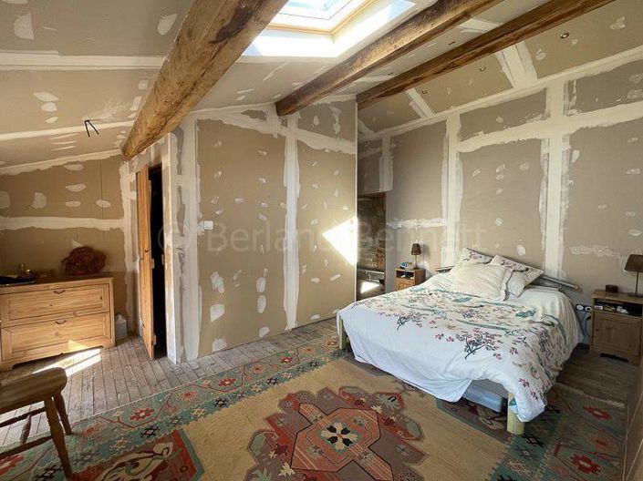 Image No.12-2 Bed House for sale