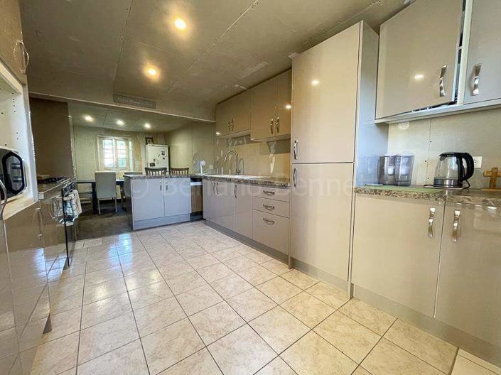 Image No.2-2 Bed House for sale