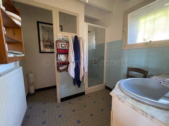 Image No.8-2 Bed House for sale