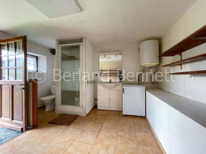 Image No.21-3 Bed House for sale