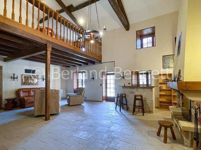 Image No.7-3 Bed House for sale