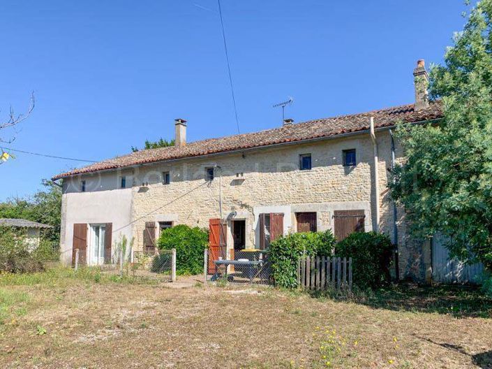 Image No.1-Maison de 4 chambres à vendre à Ruffec