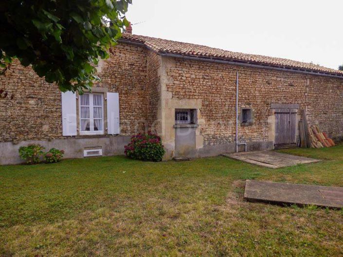 Image No.20-3 Bed House for sale