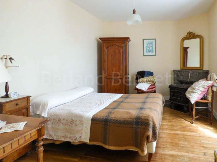 Image No.9-3 Bed House for sale