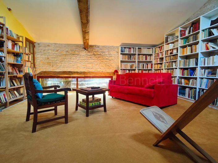 Image No.20-5 Bed House for sale