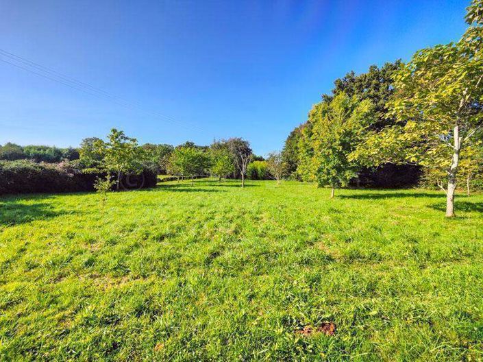 Image No.30-5 Bed House for sale