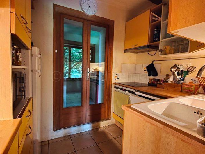 Image No.5-5 Bed House for sale